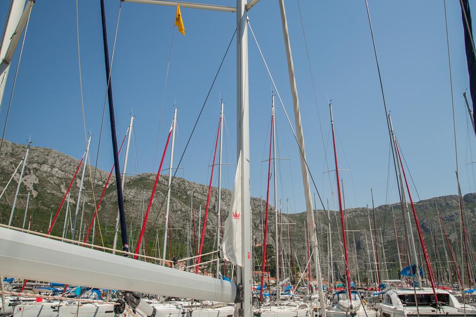 Bavaria Cruiser 51 (4)
