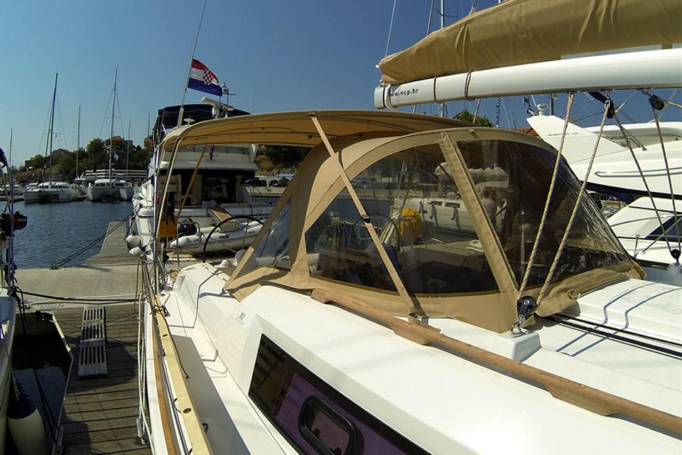Dufour 382 Grand Large (3)