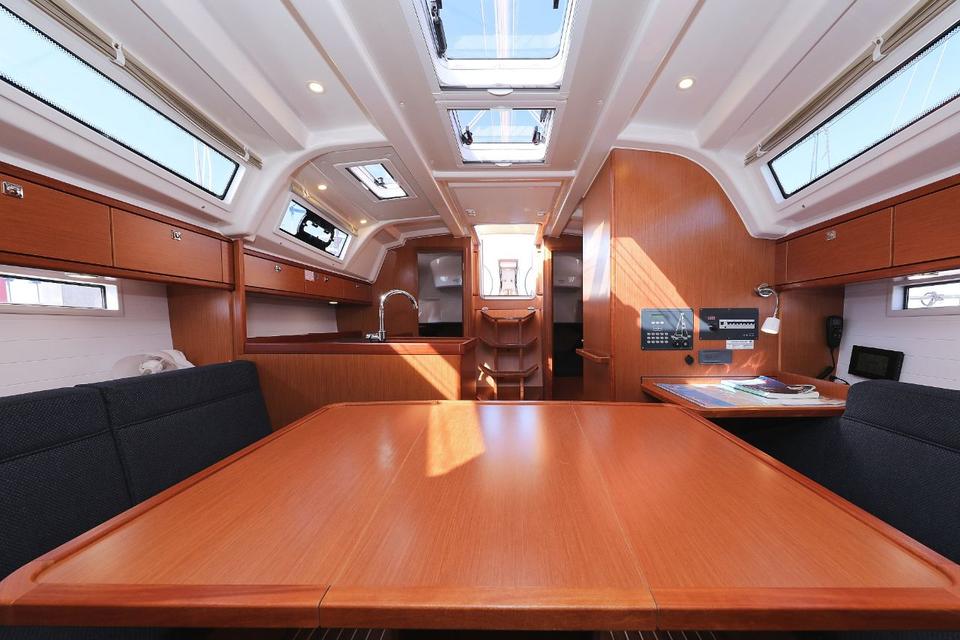 Bavaria Cruiser 37 (37)