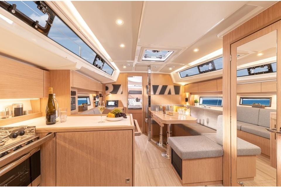 Bavaria Cruiser 38 (2)