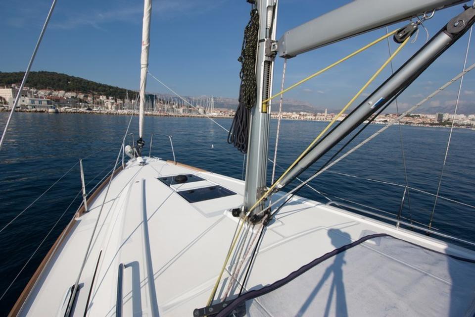 Beneteau Oceanis 35 (4)