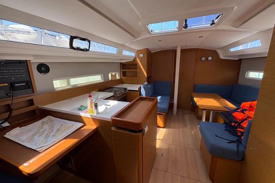 Jeanneau Sun Odyssey 410 (2)