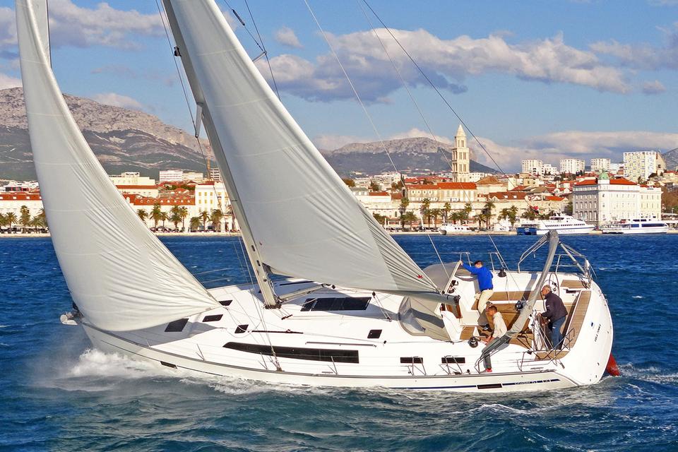 Bavaria Cruiser 51 (3)