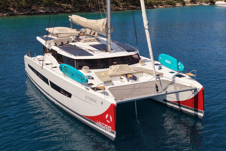 Fountaine Pajot Aura 51