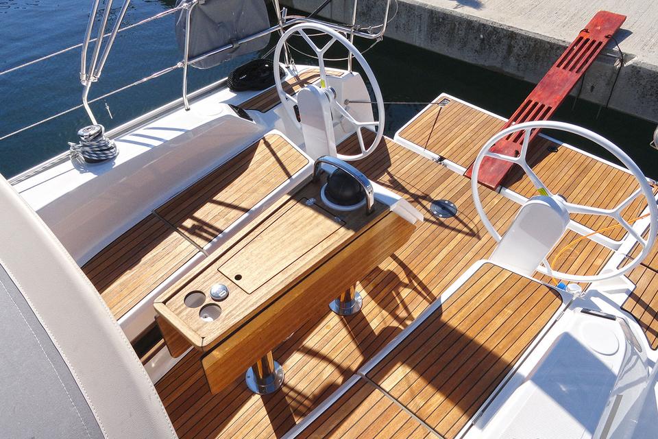 Bavaria Cruiser 34 (17)