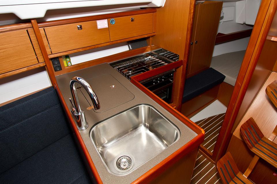 Bavaria Cruiser 34 (20)