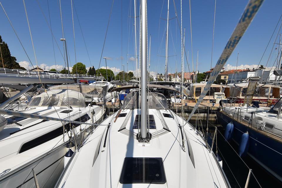 Bavaria 37 (18)