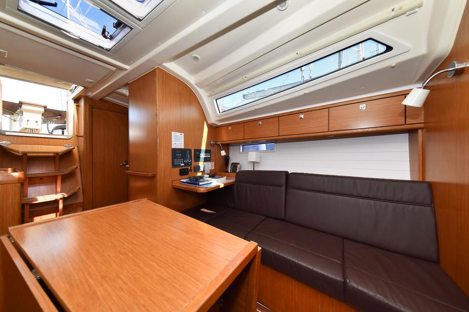 Bavaria 37 (49)