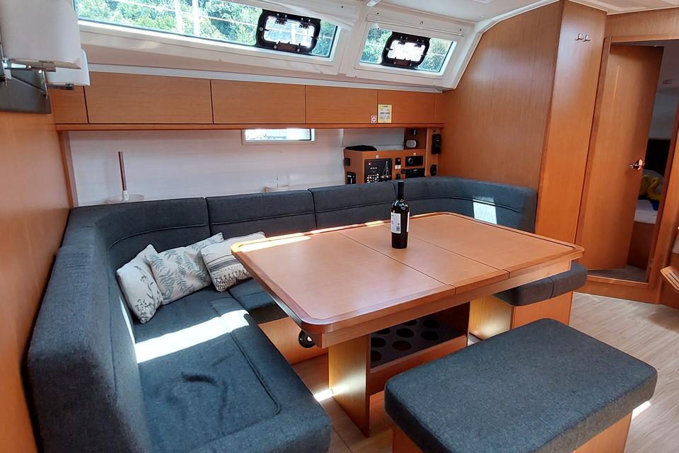 Bavaria Cruiser 46 (6)