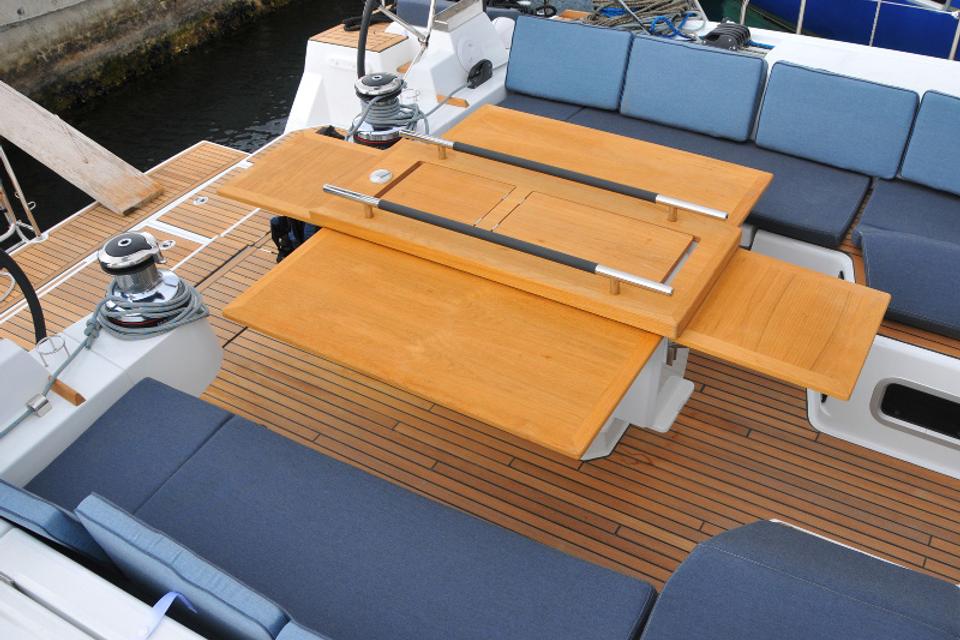 Beneteau Oceanis 55 (3)
