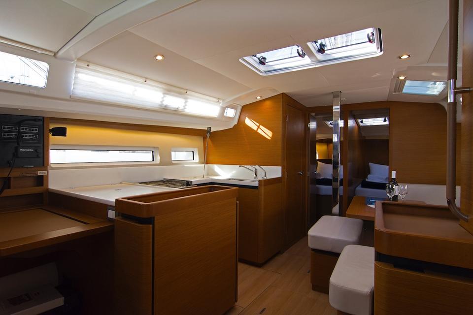 Jeanneau Sun Odyssey 440 (7)