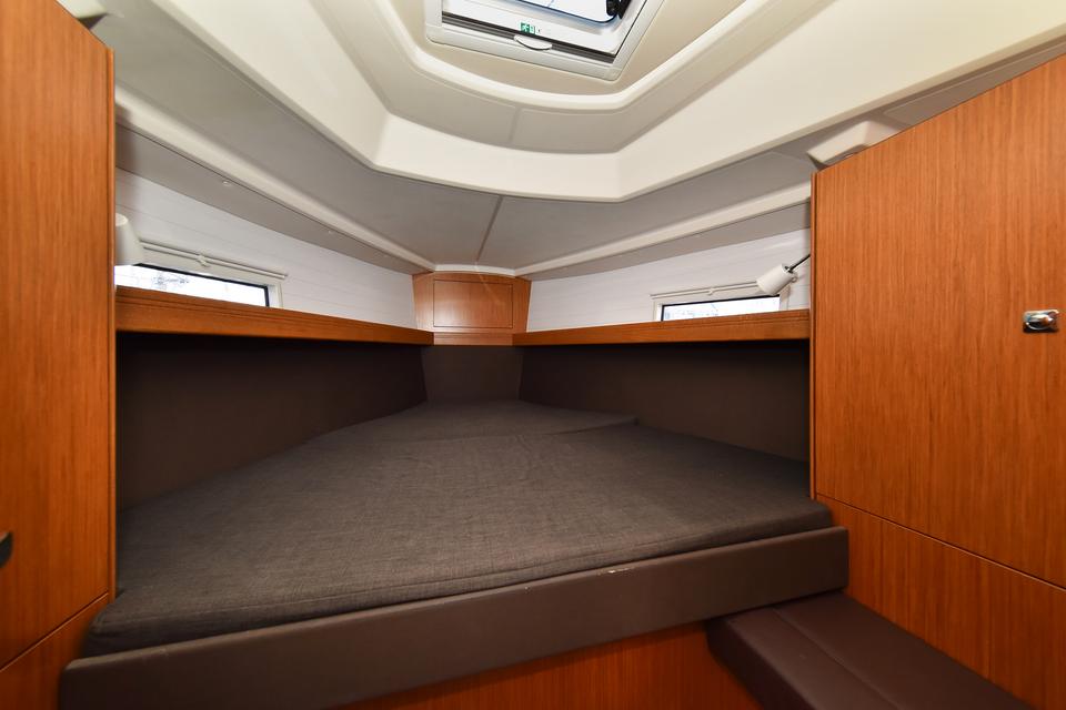 Bavaria 37 (26)
