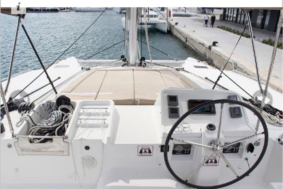 Lagoon 450 F (17)
