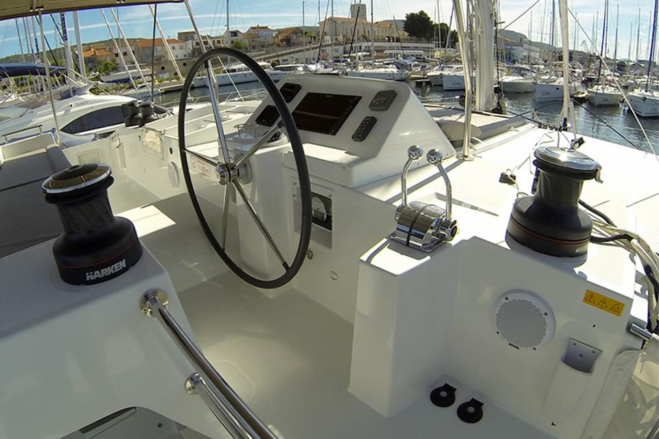 Lagoon 450 (6)