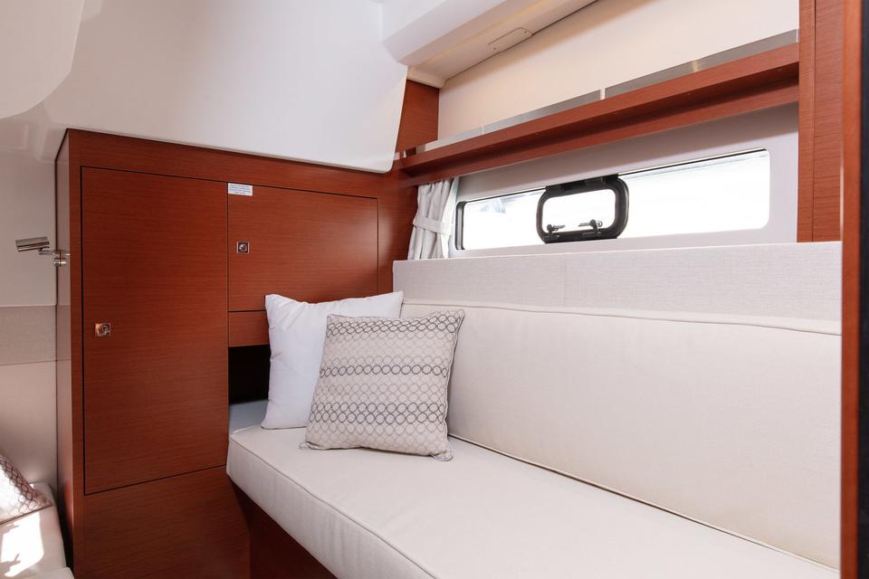 Jeanneau Leader 36 (18)