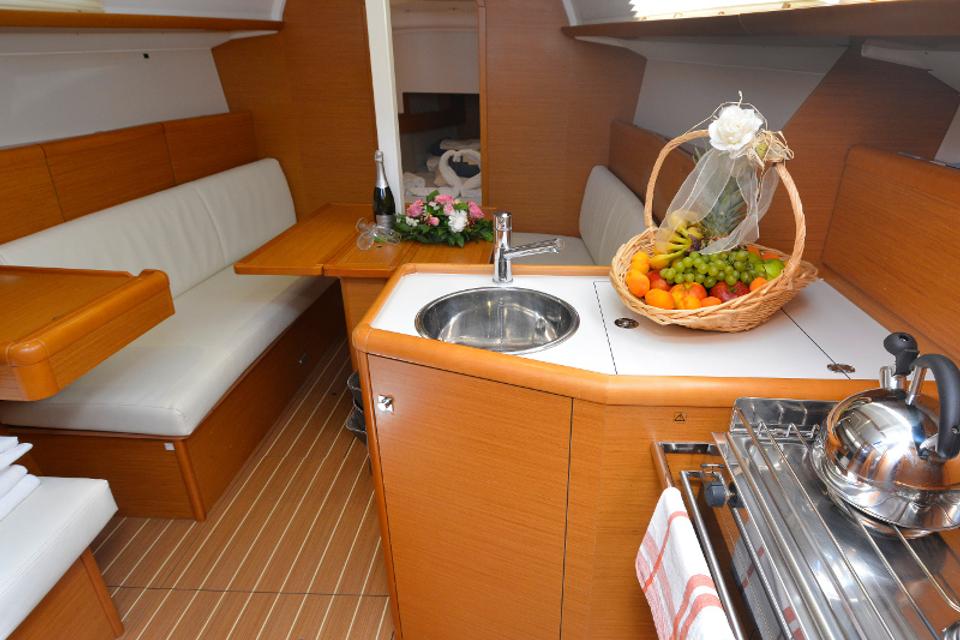 Jeanneau Sun Odyssey 33I (11)