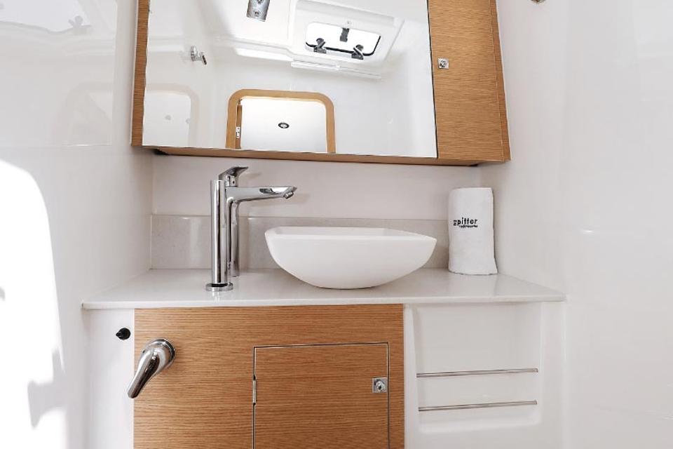 Dufour 520 Grand Large (30)