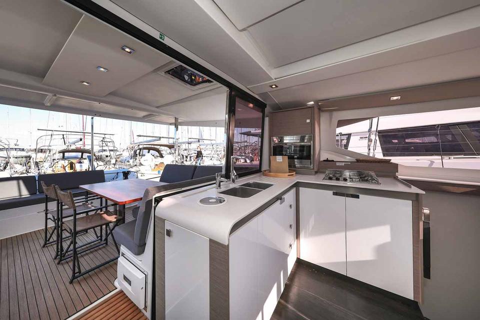 Fountaine Pajot Isla 40 (16)