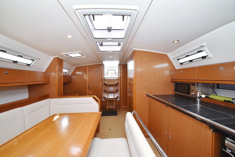 Bavaria Cruiser 40 (22)