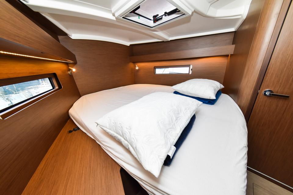 Beneteau Oceanis 40.1 (7)
