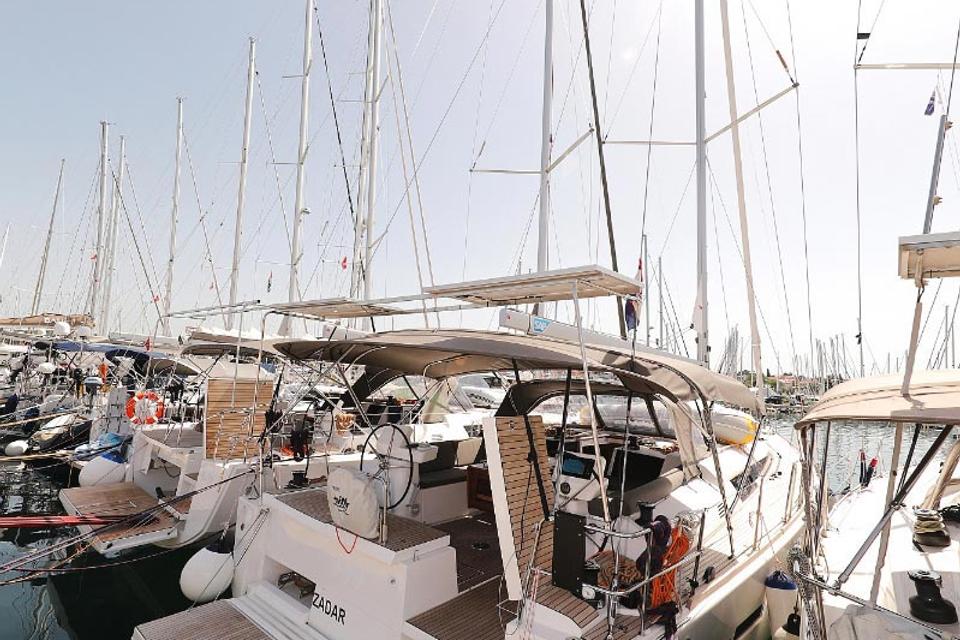 Dufour 520 Grand Large (5)