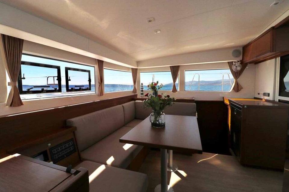Lagoon 40 (11)