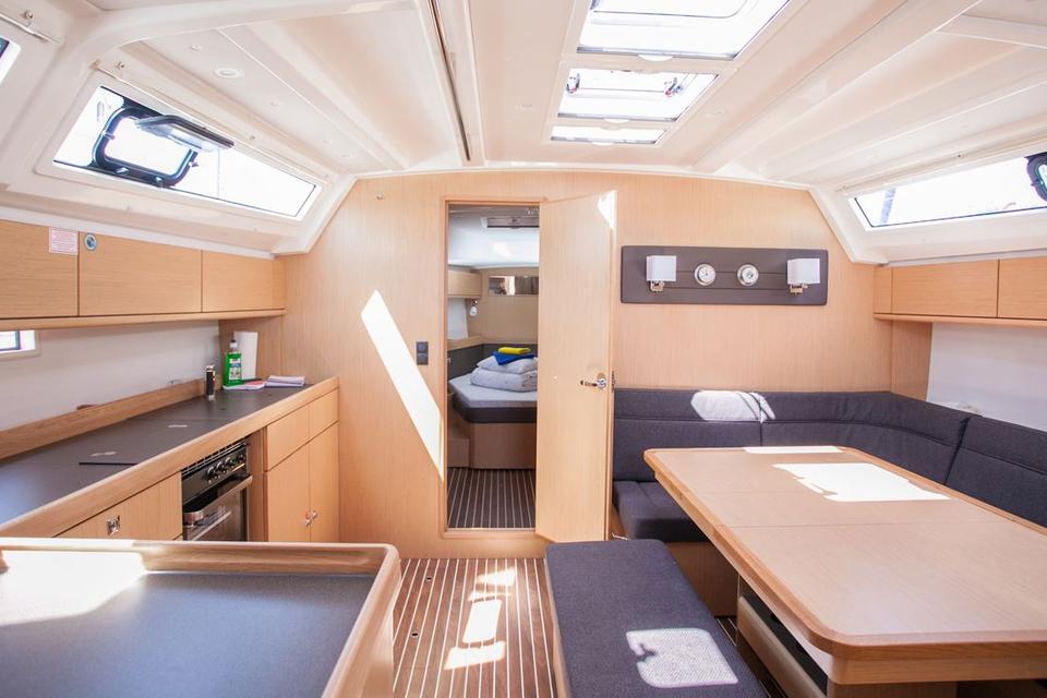Bavaria Cruiser 46 (3)