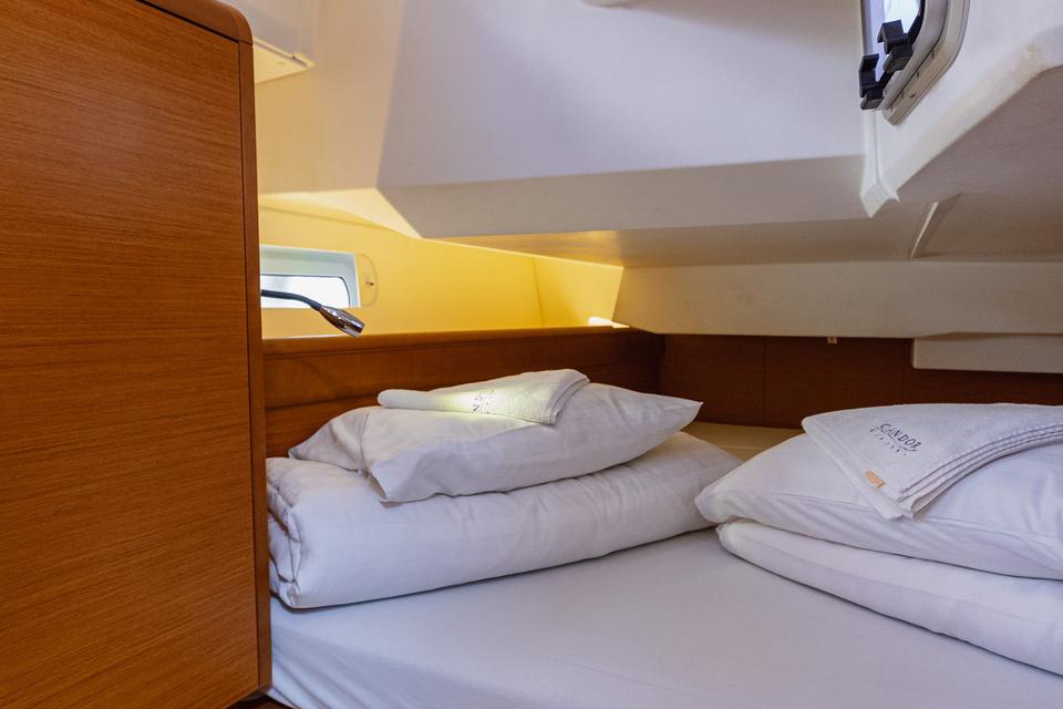 Jeanneau Sun Odyssey 449 (36)