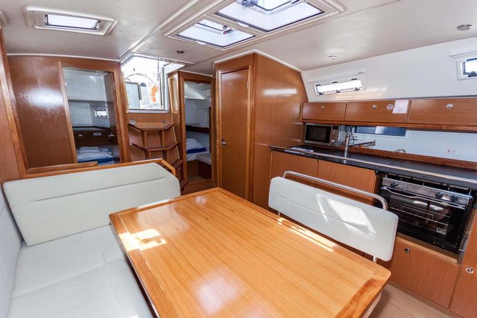 Bavaria Cruiser 40 (24)