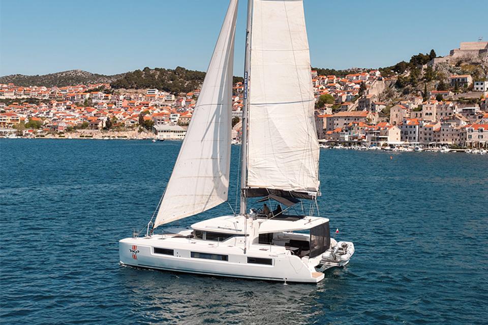 Lagoon 50