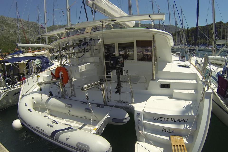 Lagoon 400 S2 (2)