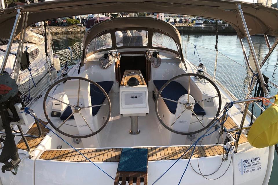 Bavaria Cruiser 34 (2)