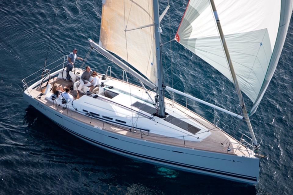 Beneteau First 45
