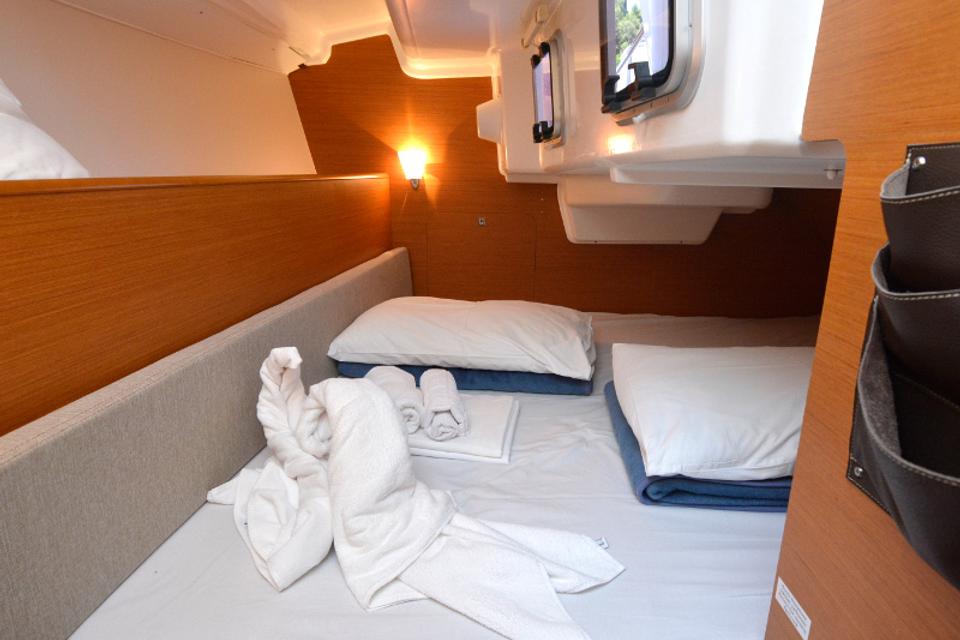 Jeanneau Sun Odyssey 33I (9)