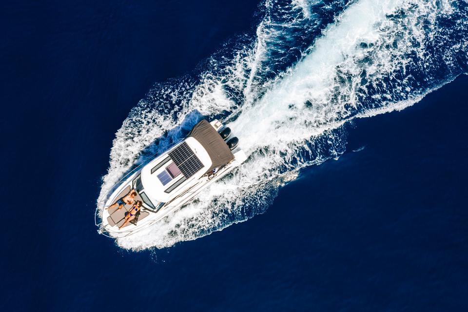 Beneteau Antares 9 (16)