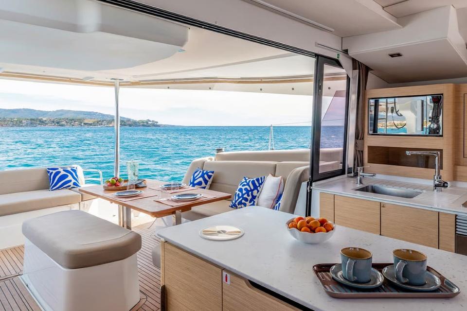 Fountaine Pajot New 44 (24)