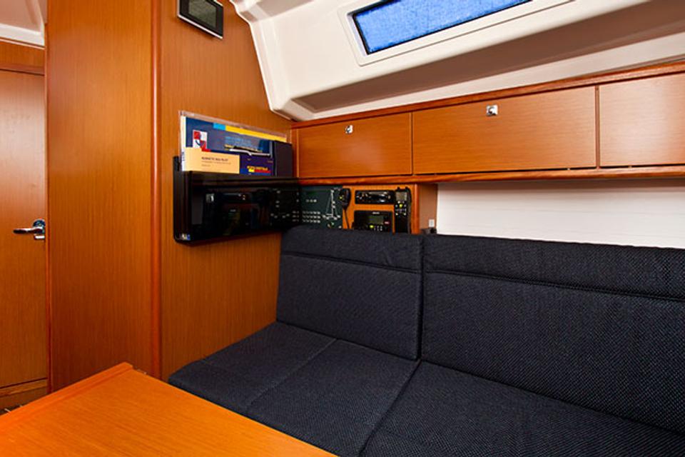 Bavaria Cruiser 34 (17)