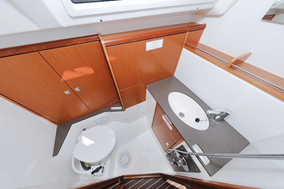 Bavaria Cruiser 37 (69)
