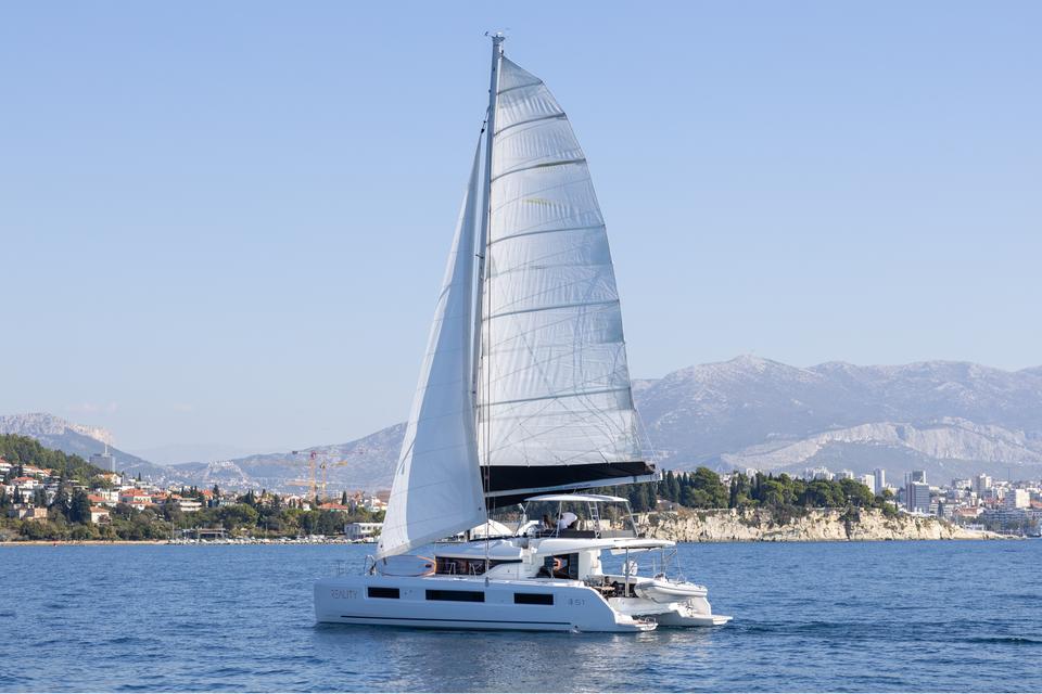 Lagoon 51