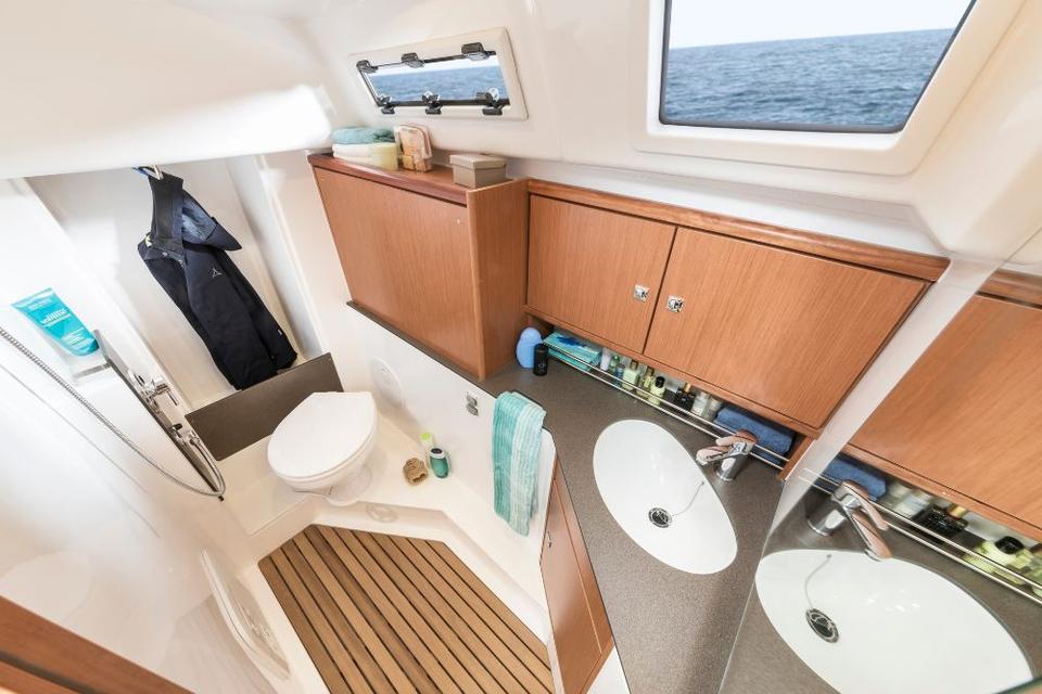 Bavaria Cruiser 34 (22)