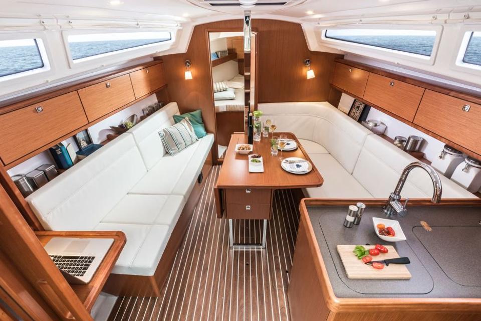 Bavaria Cruiser 34 (3)