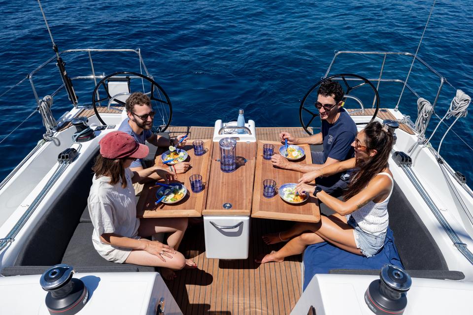 Jeanneau Sun Odyssey 415 (6)