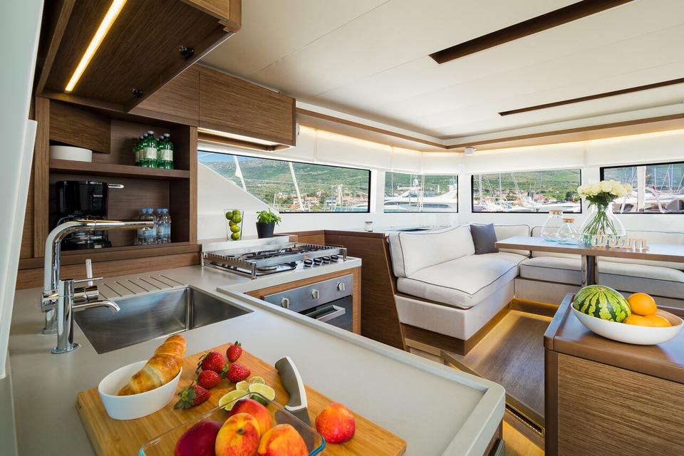 Lagoon 50 (11)
