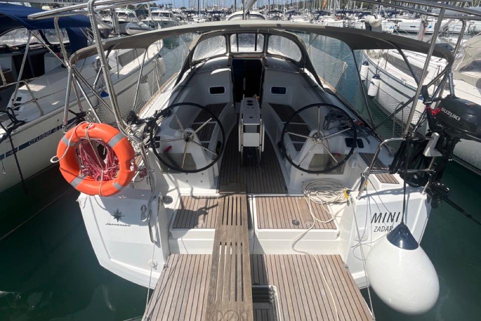 Bavaria Cruiser 34 (9)