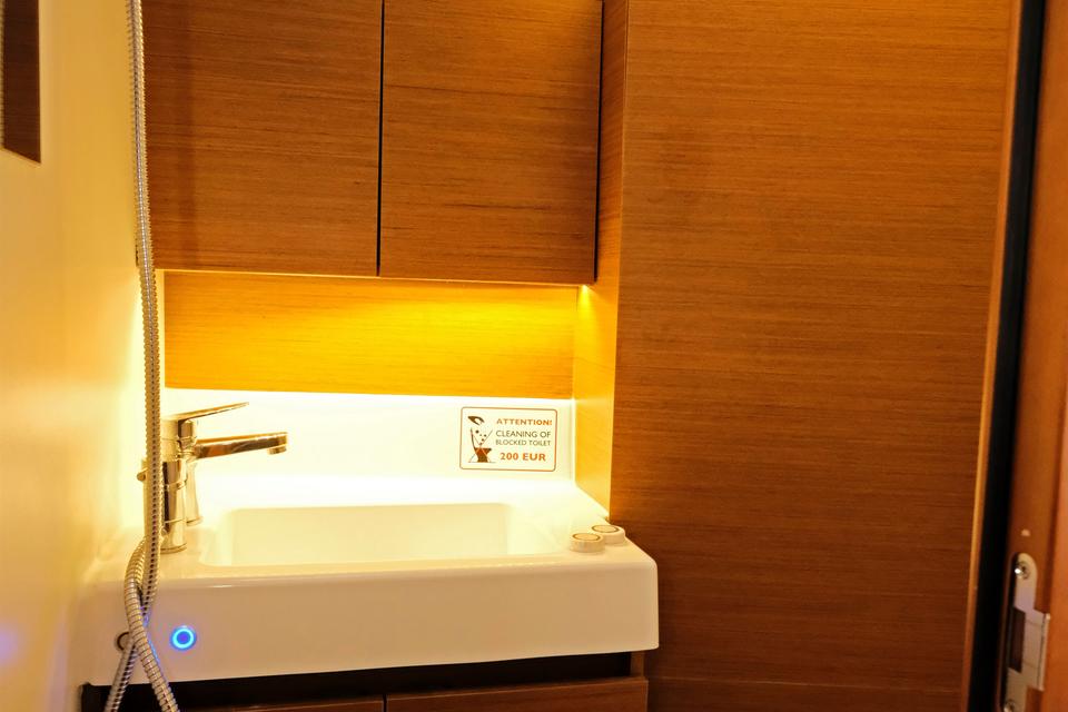 Jeanneau Sun Odyssey 380 (18)