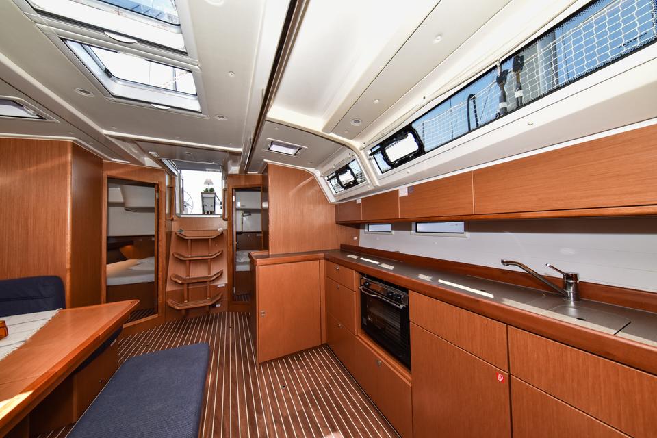 Bavaria Cruiser 46 (4)