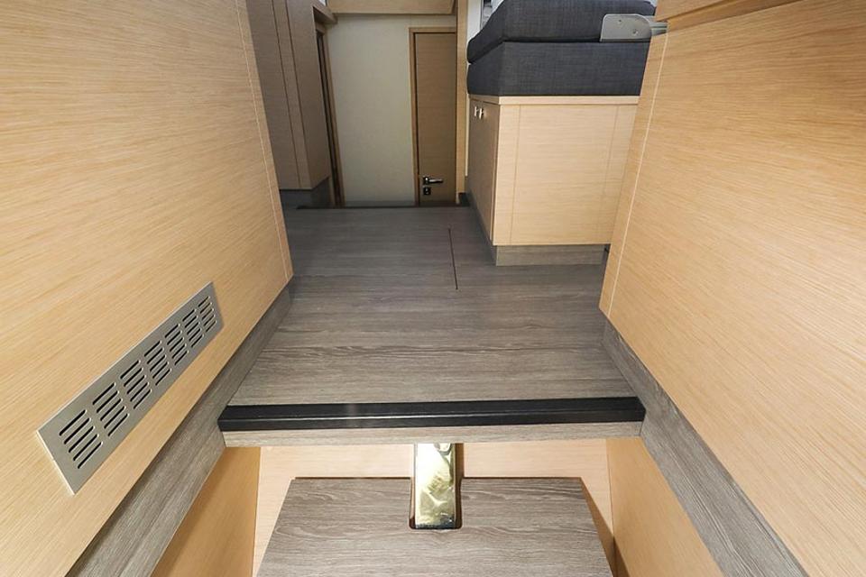 Motor Catamaran Fountaine Pajot MY 37 (18)
