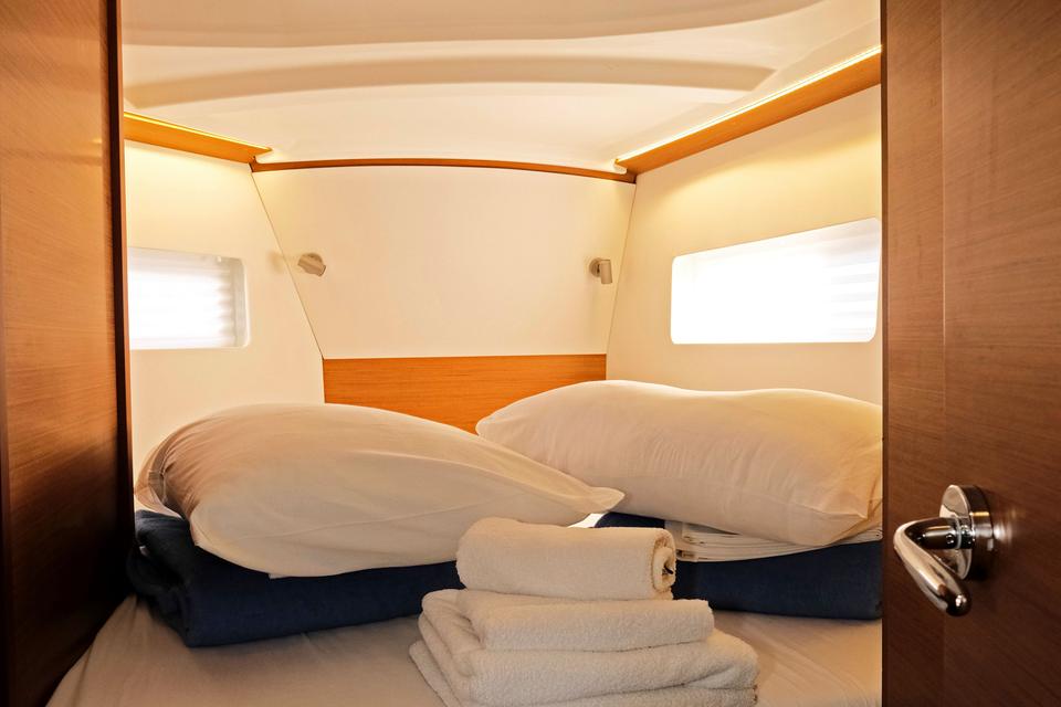 Jeanneau Sun Odyssey 380 (14)