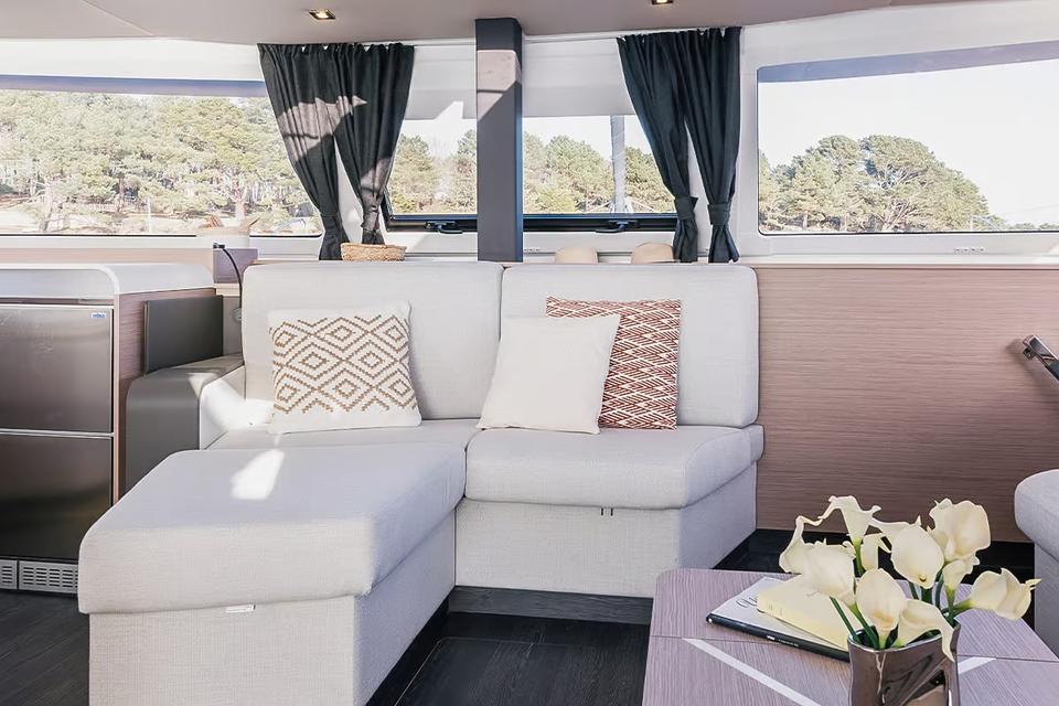 Fountaine Pajot Aura 51 (21)
