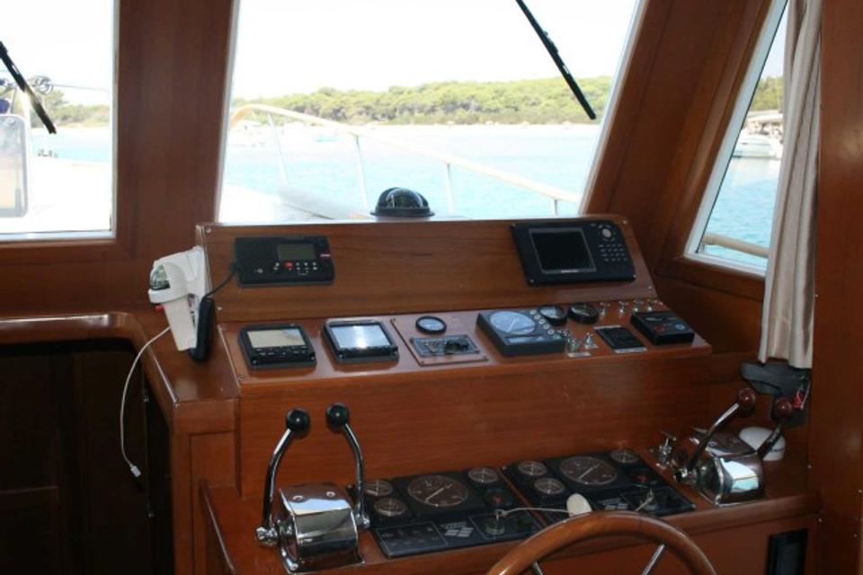 Hampton 42 (13)